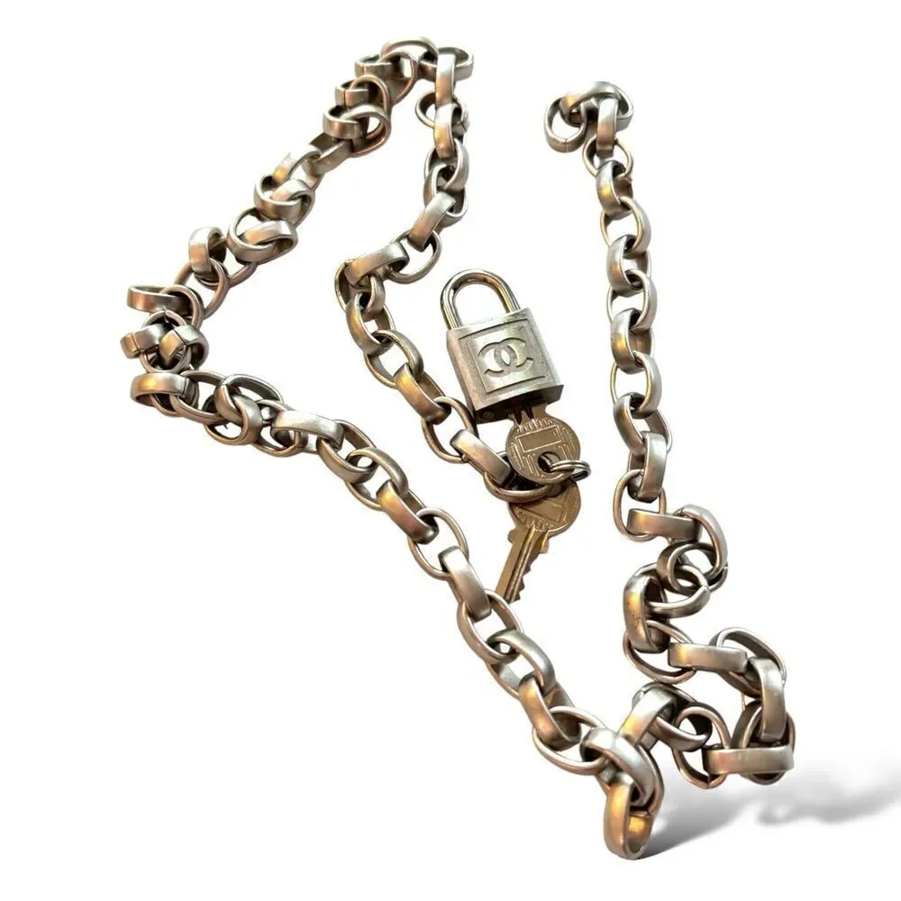 CHANEL 2003 CC Logo Padlock Chainlink Belt/Necklace in Silver